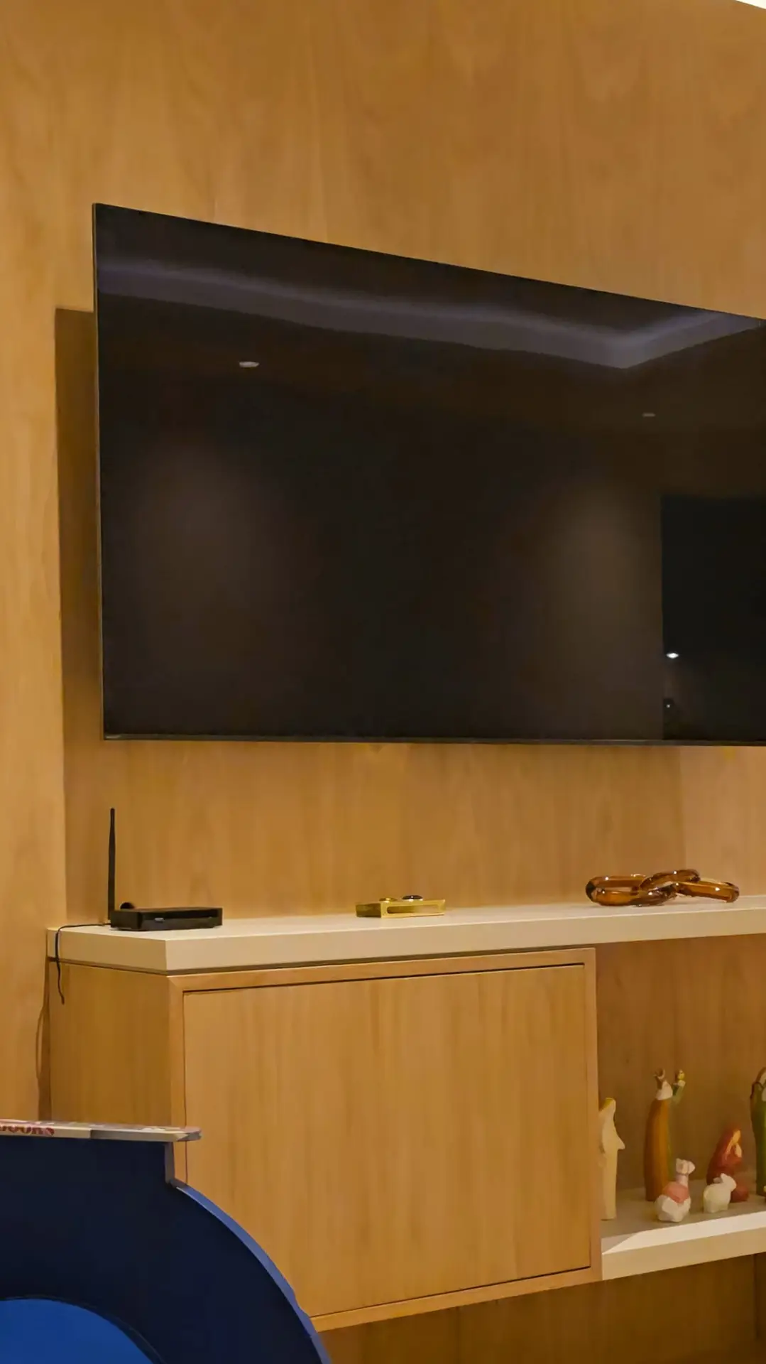 Completed floating fitted television wall in Westminster, Central London